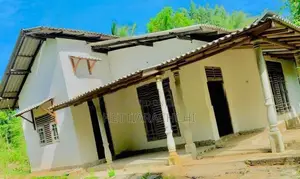 නිවසක් සහිත ඉඩමක් විකිණීමට ඇත Polonnaruwa
