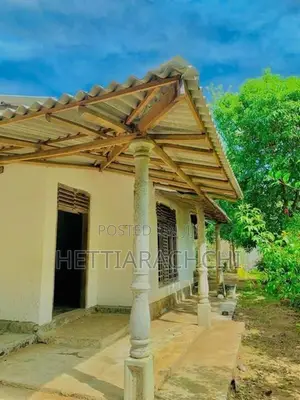 නිවසක් සහිත ඉඩමක් විකිණීමට ඇත Polonnaruwa