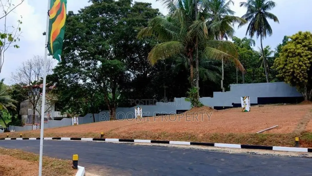 Homagama City Land For Sale D