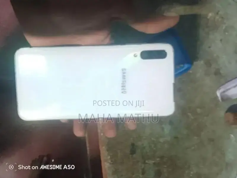 Samsung Galaxy A70 (Used)