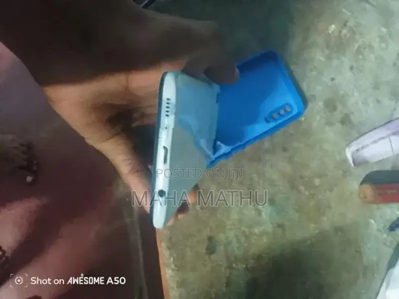 Samsung Galaxy A70 (Used)