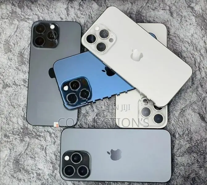 Apple iPhone 15 Pro Max 256GB (Used)