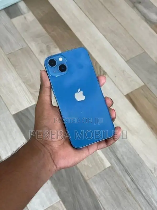 Apple iPhone 13 (Used)