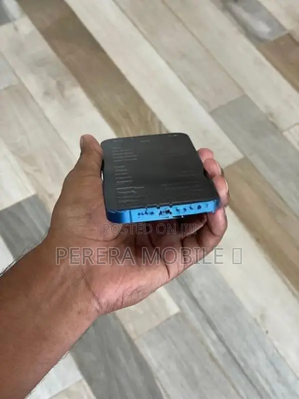 Apple iPhone 13 (Used)