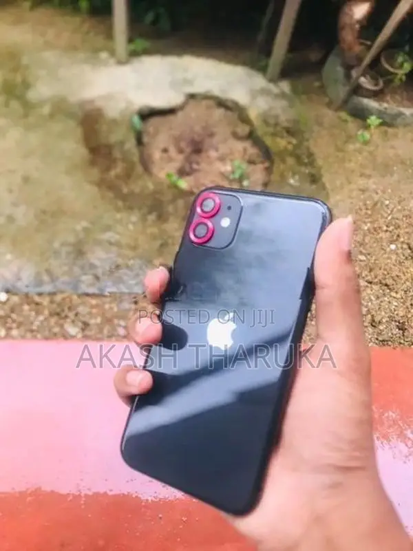 Apple iPhone 11 GB (Used)