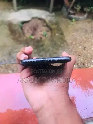 Apple iPhone 11 GB (Used)