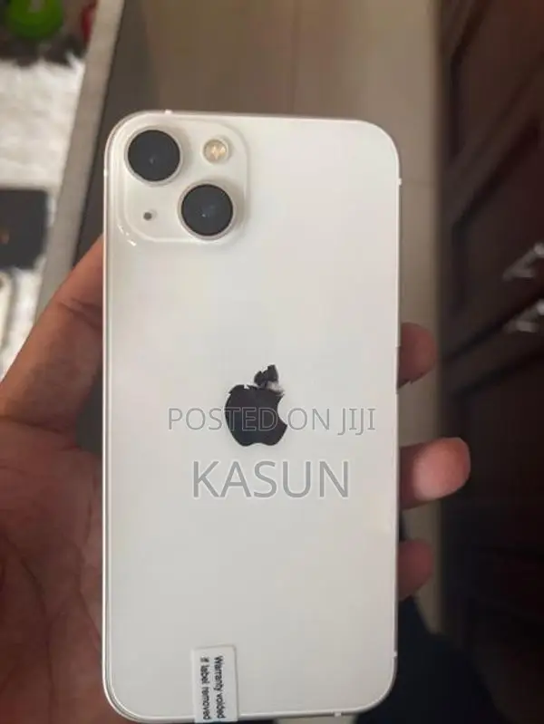 Apple iPhone 13 (Used)