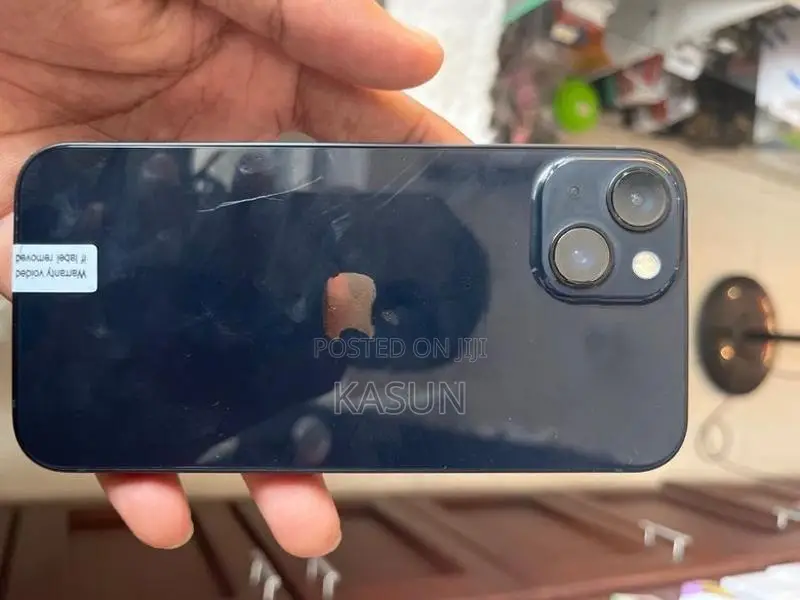 Apple iPhone 13 (Used)