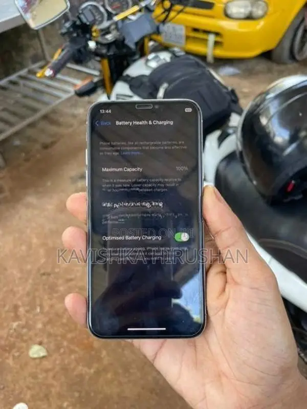 Apple iPhone X (Used)