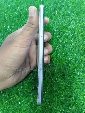 Samsung Wide 16GB (Used)