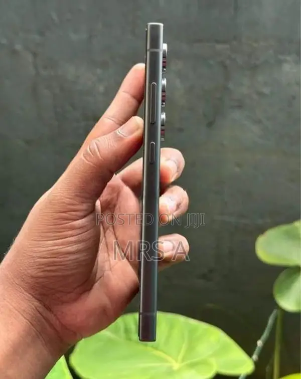 Samsung Galaxy S24 Ultra (Used)