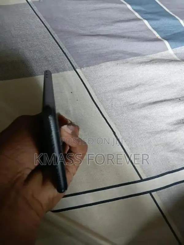 Apple iPhone 11 (Used)