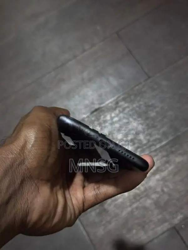 Apple iPhone 11 (Used)