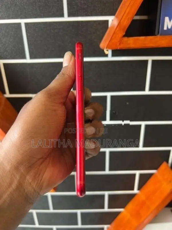 Apple iPhone 8 (Used)