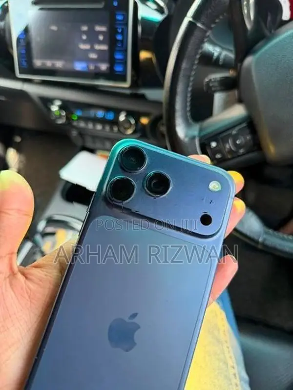Apple iPhone 17 Pro Max (Used)