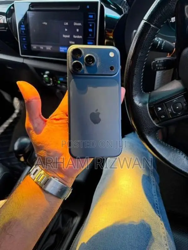 Apple iPhone 17 Pro Max (Used)