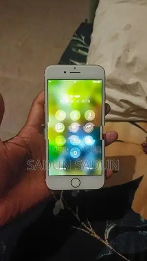 Apple iPhone 8 (Used)
