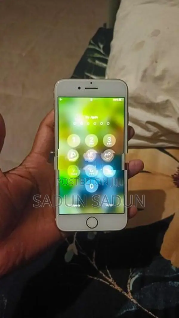 Apple iPhone 8 (Used)