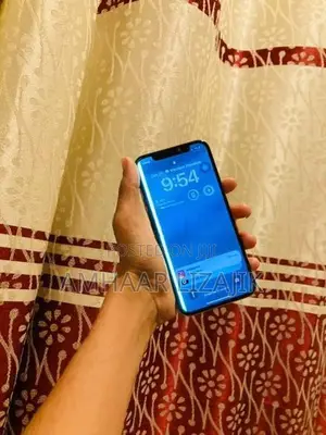 Apple iPhone X (Used)