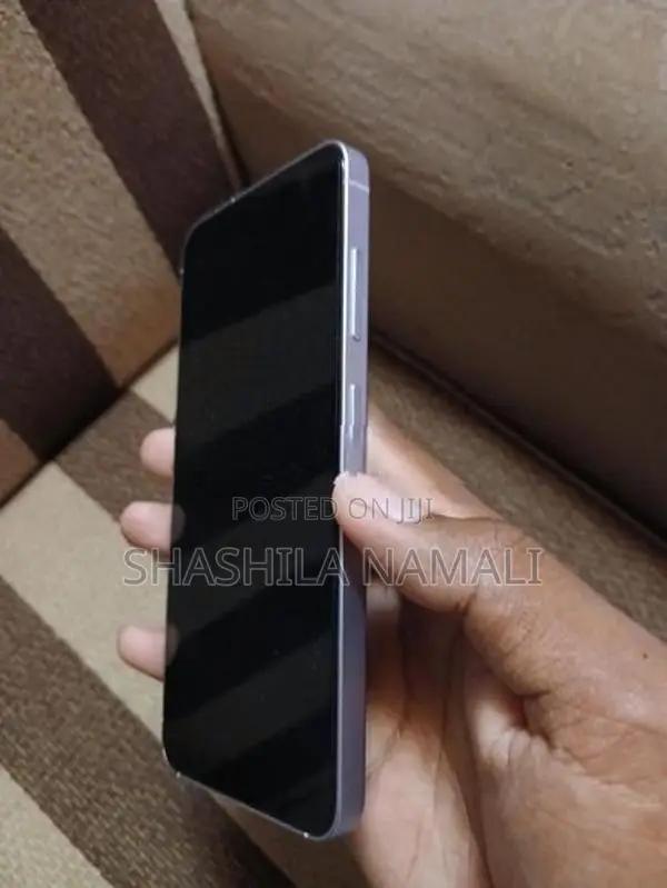 Samsung Galaxy S25 (Used)