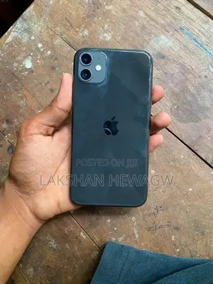 Apple iPhone 11 Black Edition (Used)
