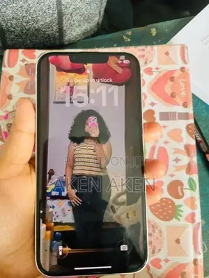 Apple iPhone 13 (Used)