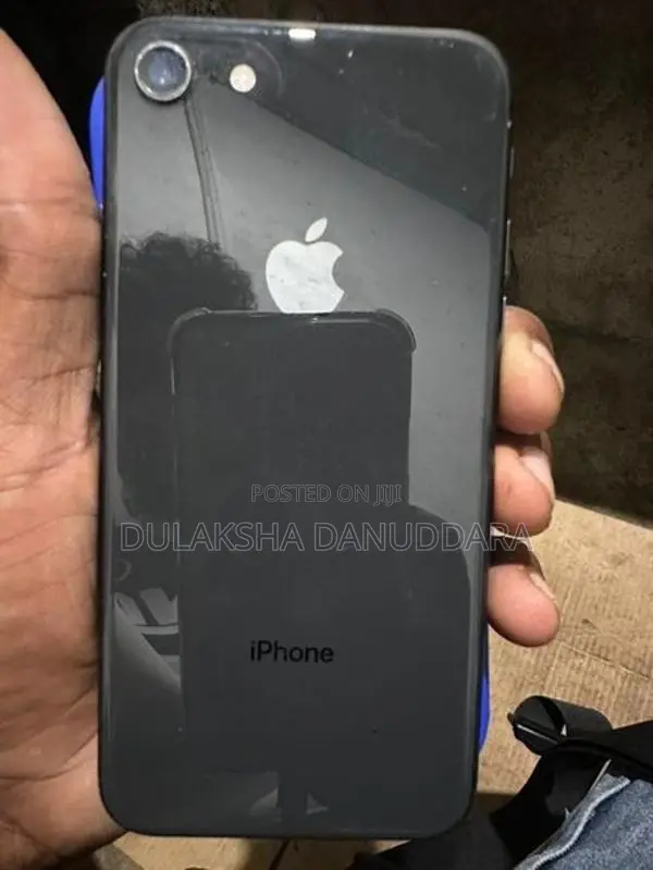 Apple iPhone 8 (Used)