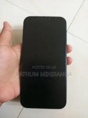 Apple iPhone 13 (Used)