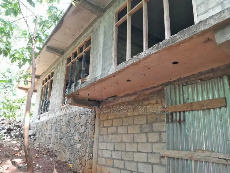 House With Land - Matale