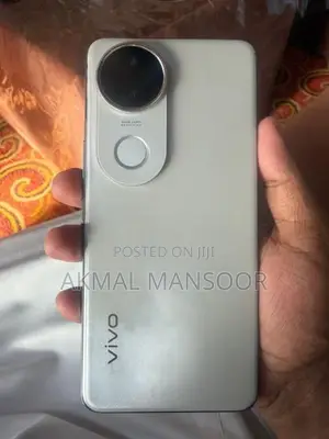 Vivo V50E (Used)