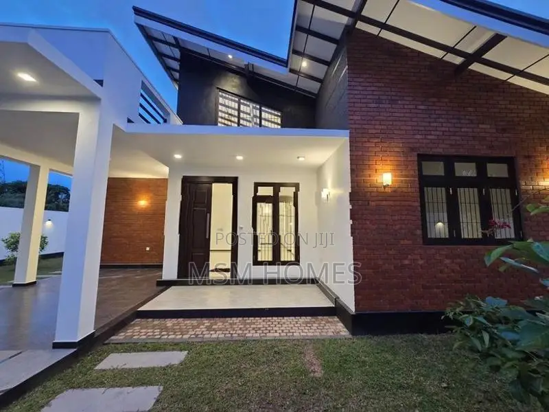 /// Brand New Modern House For Sale Negombo