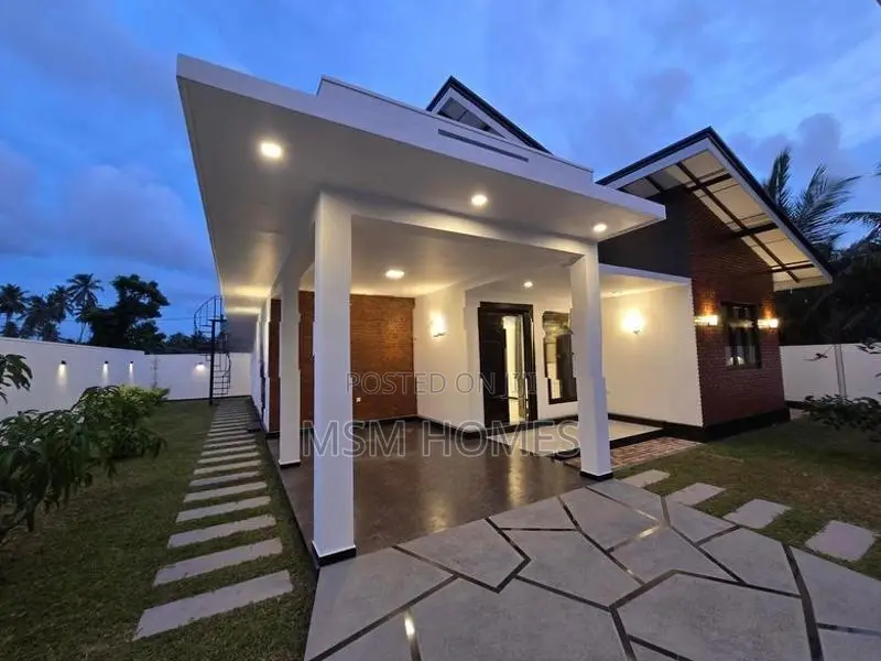 /// Brand New Modern House For Sale Negombo
