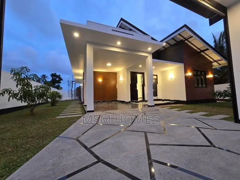 /// Brand New Modern House For Sale Negombo