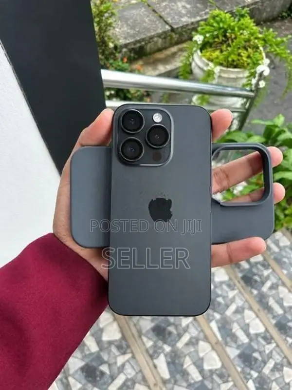 Apple iPhone 15 Pro (Used)