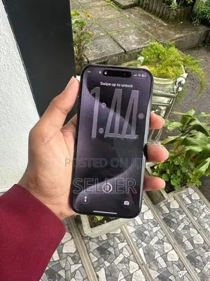 Apple iPhone 15 Pro (Used)