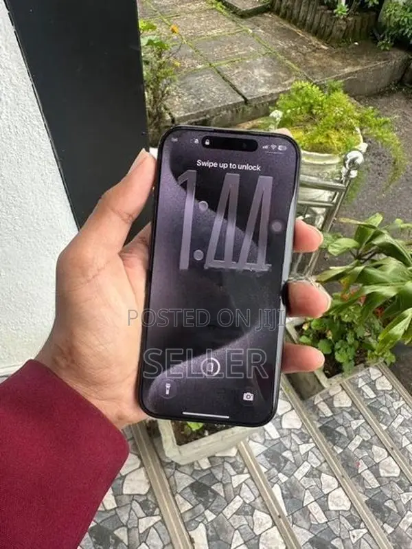 Apple iPhone 15 Pro (Used)