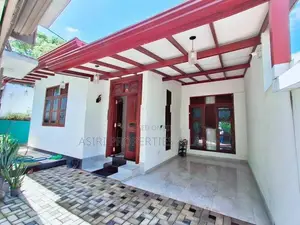 ALMOST NEW 3 BEDROOMS HOUSE FOR SALE IN PILIYANDALA JAMBURALIYA