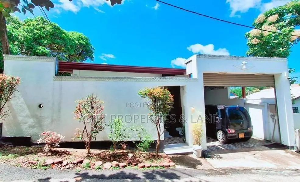 ALMOST NEW 3 BEDROOMS HOUSE FOR SALE IN PILIYANDALA JAMBURALIYA