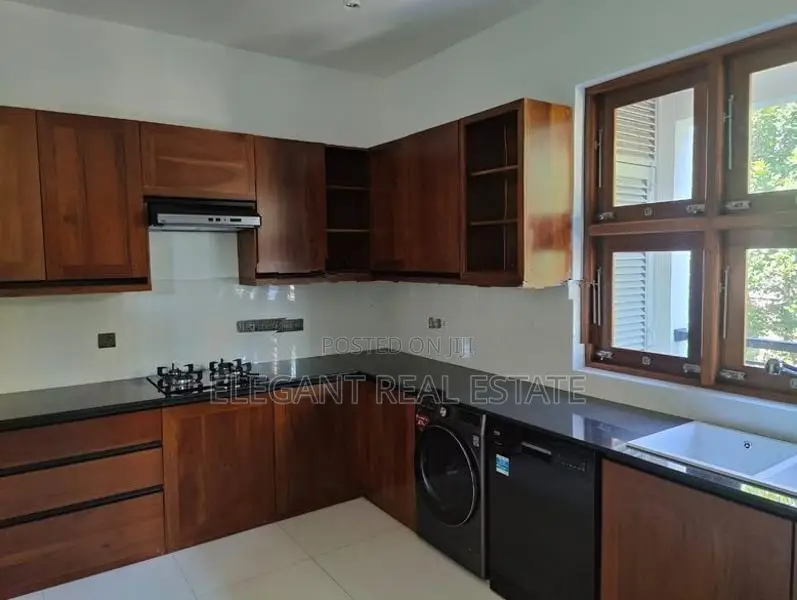 03 Bedroom Furnished Apartment For Rent In Colombo 06 (A1818)