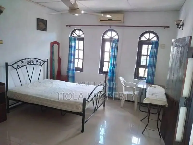 2BHK AC Furnished Rent Battaramulla 1st Floor