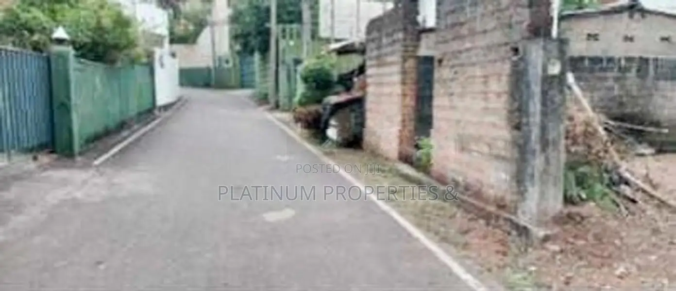 11 Perch Residential Land For Sale In Pita Kotte