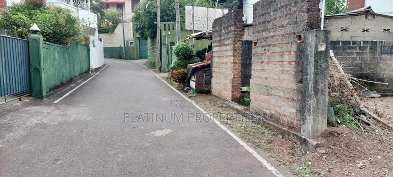 11 Perch Residential Land For Sale In Pita Kotte