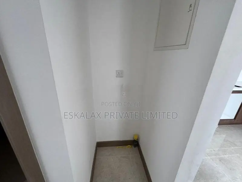 Marina Square 2BR Apartment for Sale in Colombo 15 - EA950
