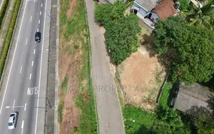 Highly Residential Land for Sale Near Kadawatha Town.