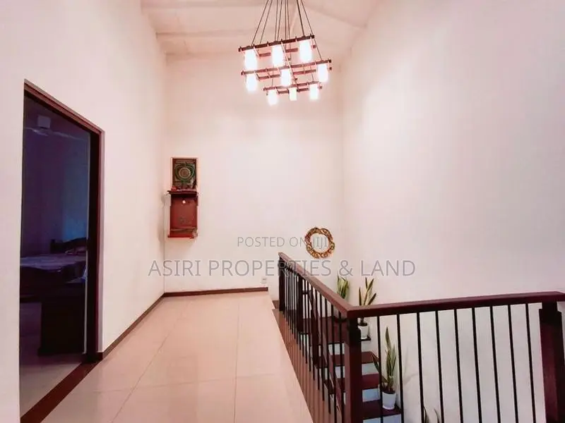 නිදන කාමර 4ක සුඛෝපභෝගී දෙමහල් නිවස විකිණීමට Piliyandala Kesbawa