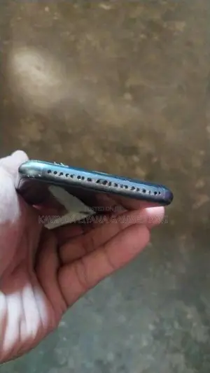 Apple iPhone 8 (Used)