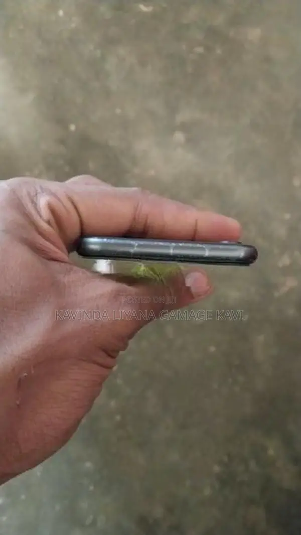 Apple iPhone 8 (Used)