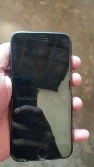 Apple iPhone 8 (Used)