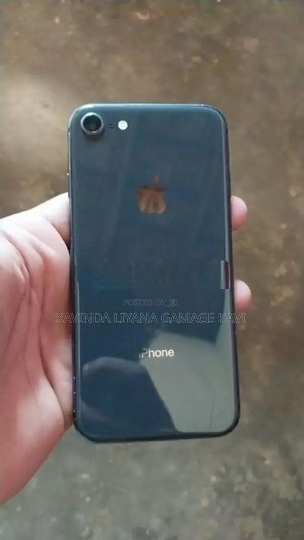 Apple iPhone 8 (Used)