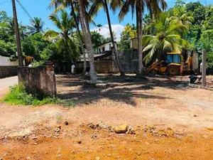 හබරාදුව සංචාරක කලාපයට ආසන්නව ඉඩම්